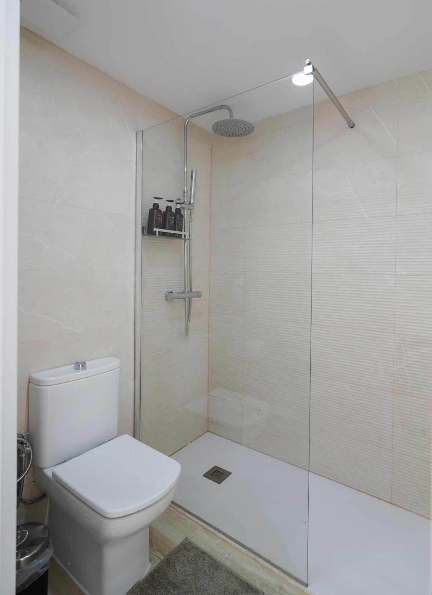 Nomad Malaga - Chic Apartament Center Torremolinos Eksteriør billede